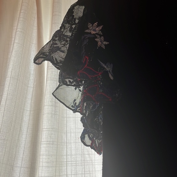 Anthro unique tee - Picture 2 of 3